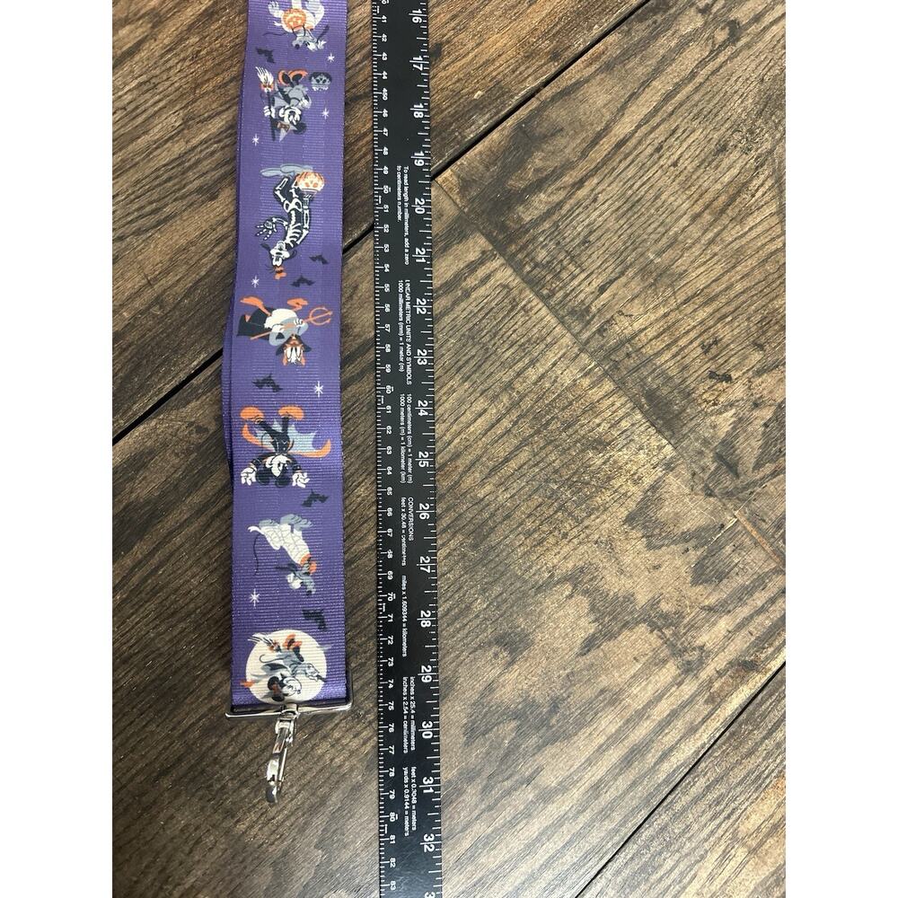 Harveys Seatbelt Disney Purple Halloween Mickey Goofy Minnie Click & Carry - Picture 7 of 7